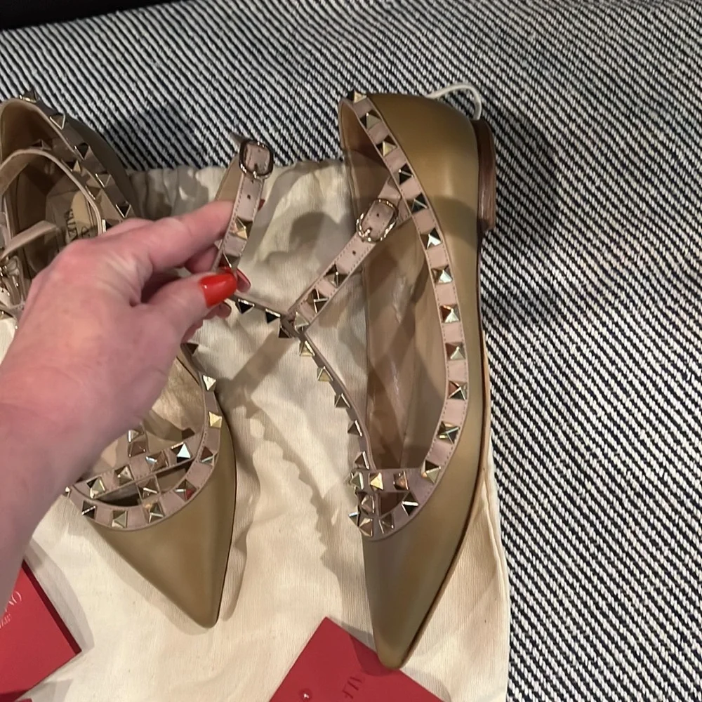 Valentino NWOT camel colored flats - Picture 5 of 13